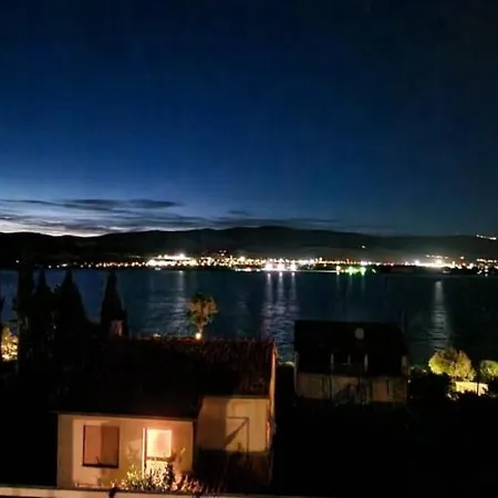 Apartmentivanka Appartamento Traù